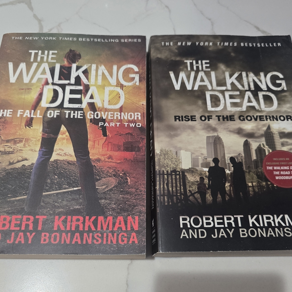 The Walking Dead Paperback Book Set